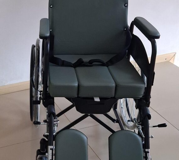 B26/00648– Reclining Commode Wheelchair